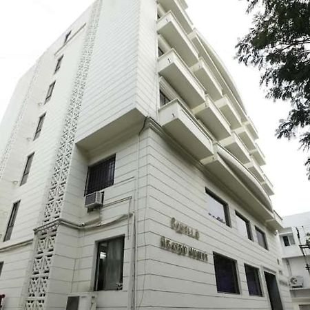 Hotel Goutham Manor Chennai Bagian luar foto