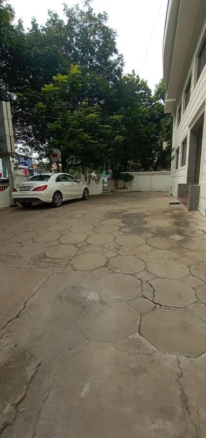 Hotel Goutham Manor Chennai Bagian luar foto