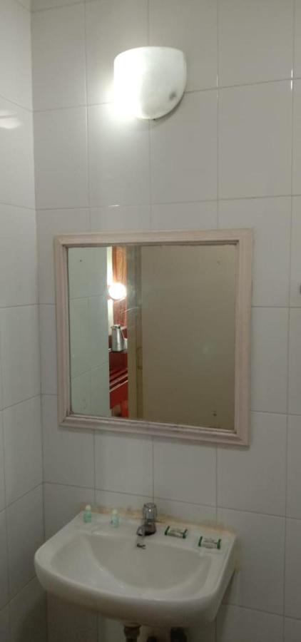 Hotel Goutham Manor Chennai Bagian luar foto