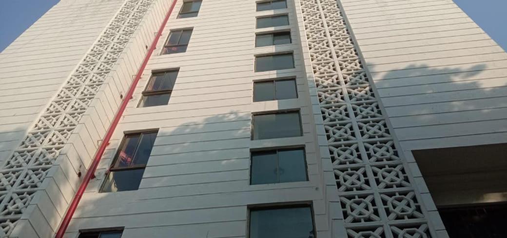 Hotel Goutham Manor Chennai Bagian luar foto